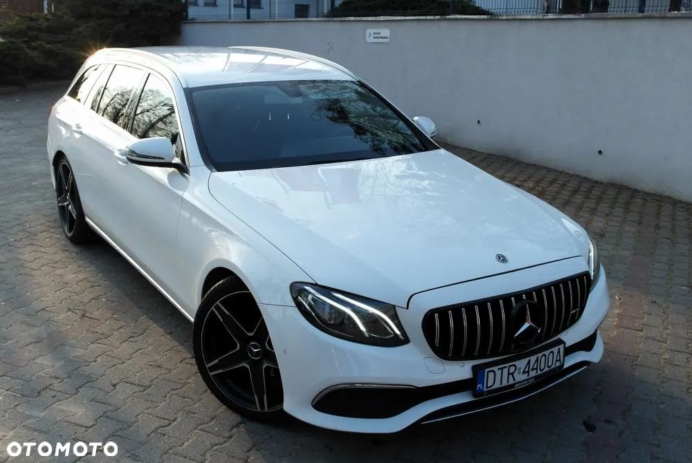 Mercedes-Benz Klasa E 220 d 9G-TRONIC - 14