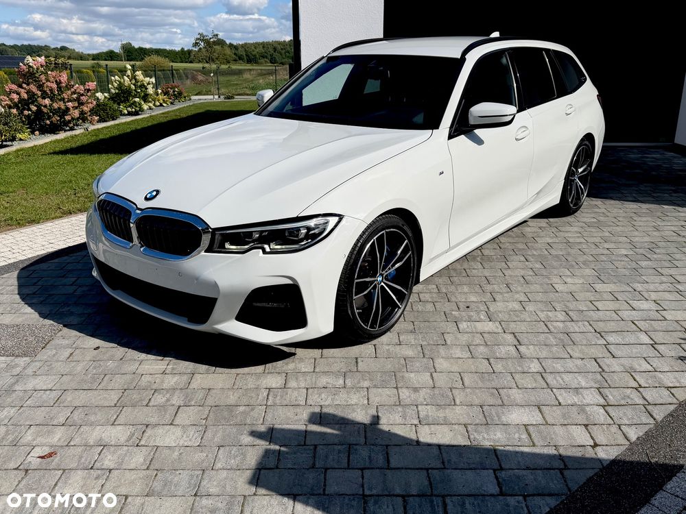 BMW Seria 3 2021 photo 2
