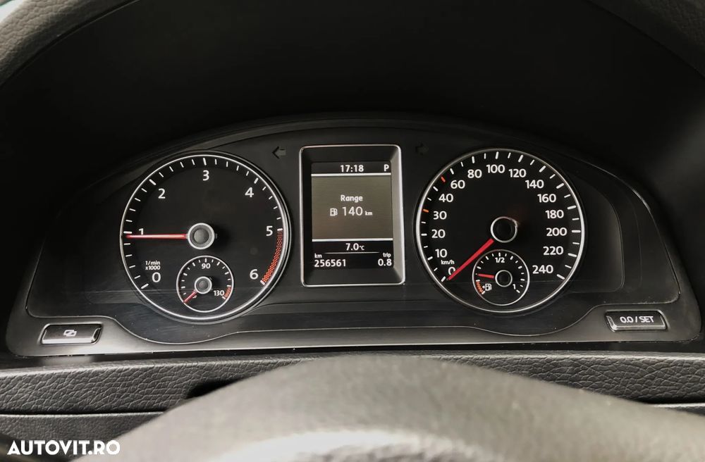 Volkswagen Multivan - 26