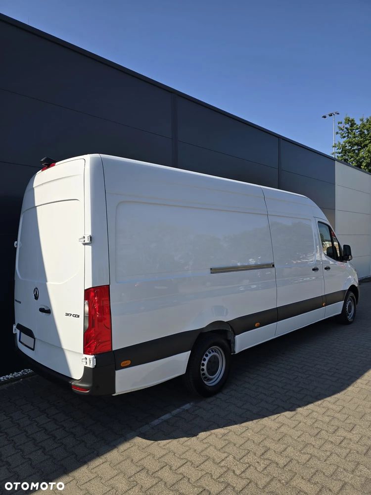Mercedes-Benz SPRINTER 317 - 6
