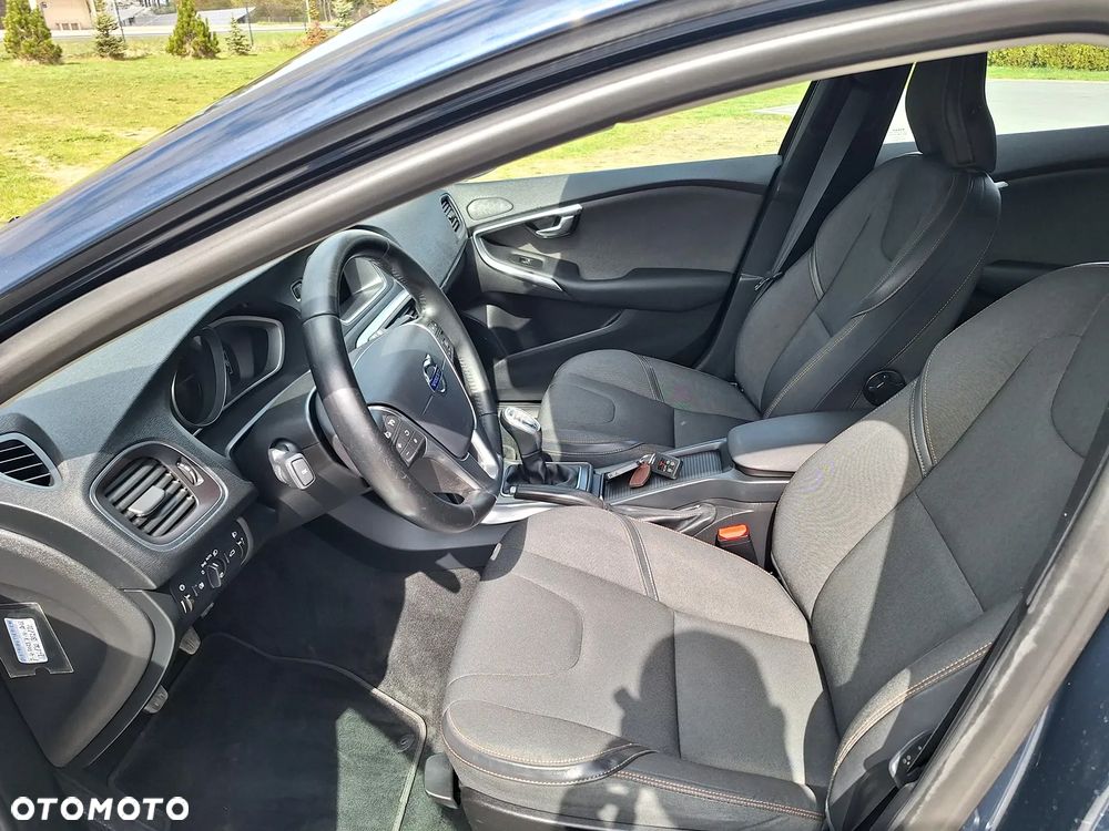 Volvo V40 Cross Country T4 Momentum - 14