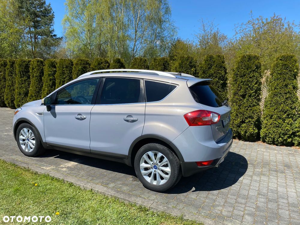 Ford Kuga 2.0 TDCi 2x4 Titanium - 13