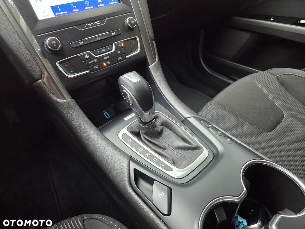 Ford Mondeo 2.0 Hybrid Titanium - 27