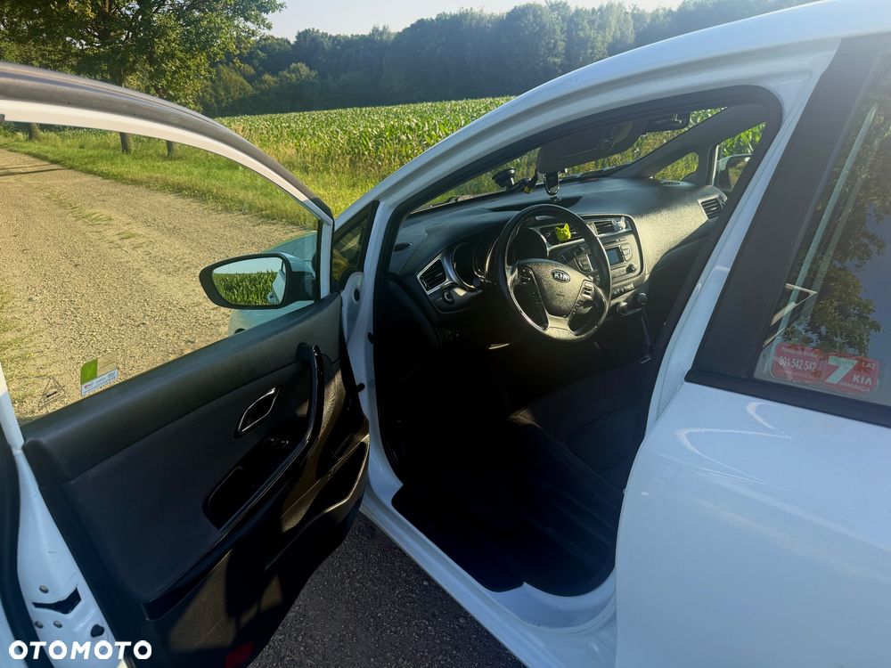Kia Ceed 1.4 L - 8