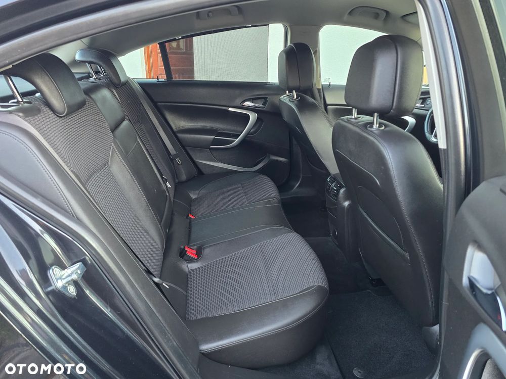 Opel Insignia 1.6 T Cosmo S&S - 24