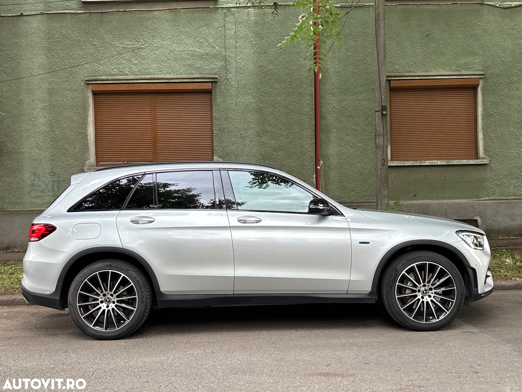 Mercedes-Benz GLC 300 e 4MATIC - 7