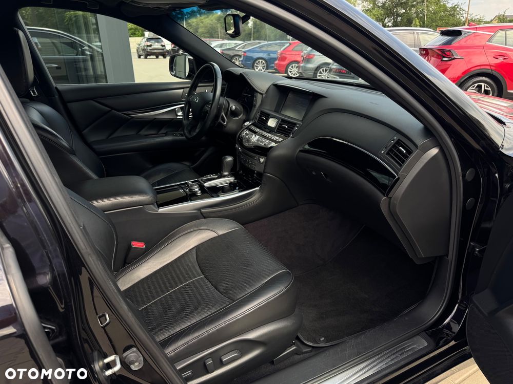 Infiniti Q70 2.2d Premium Executive - 10