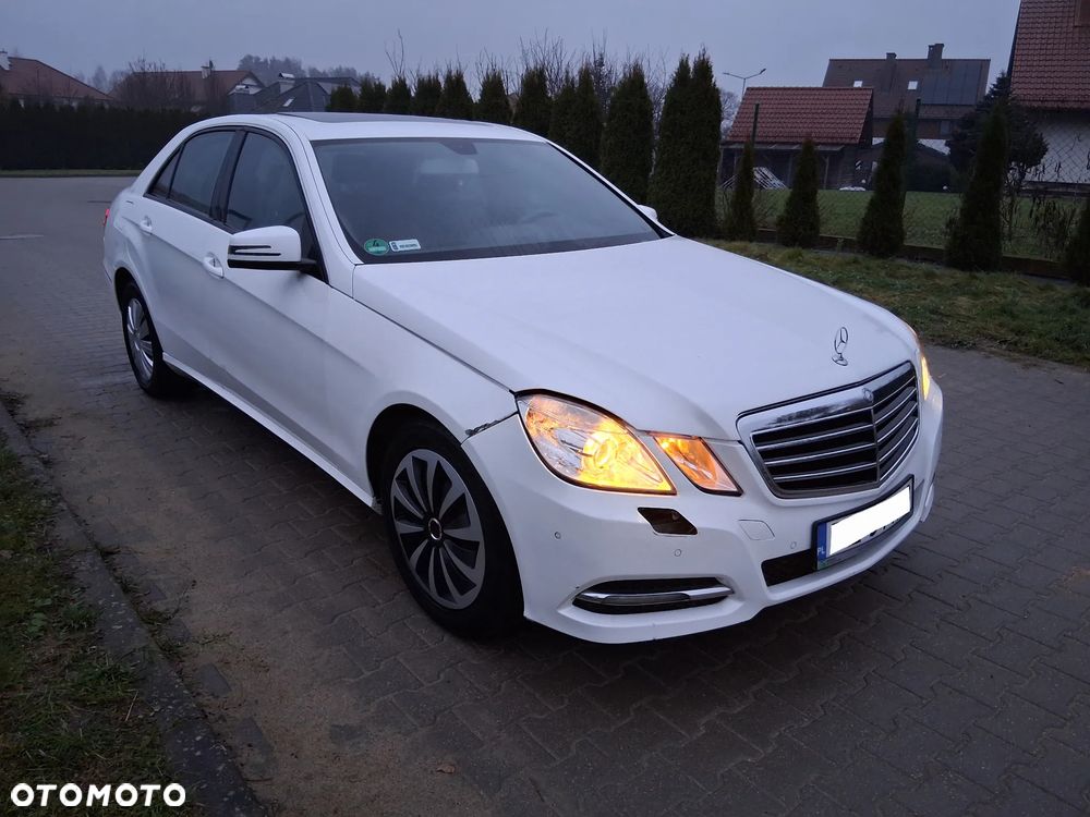 Mercedes-Benz Klasa E 200 CDI DPF BlueEFFICIENCY Automatik - 2