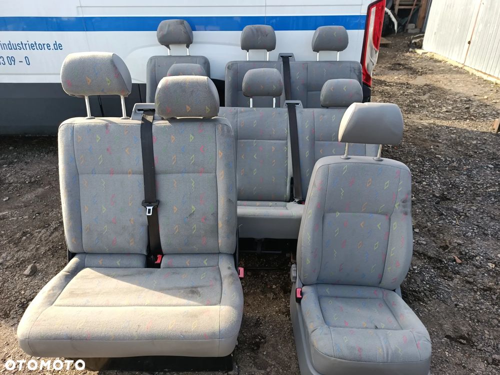 KOMPLET FOTELI VOLKSWAGEN T5 9 OSÓB - 1