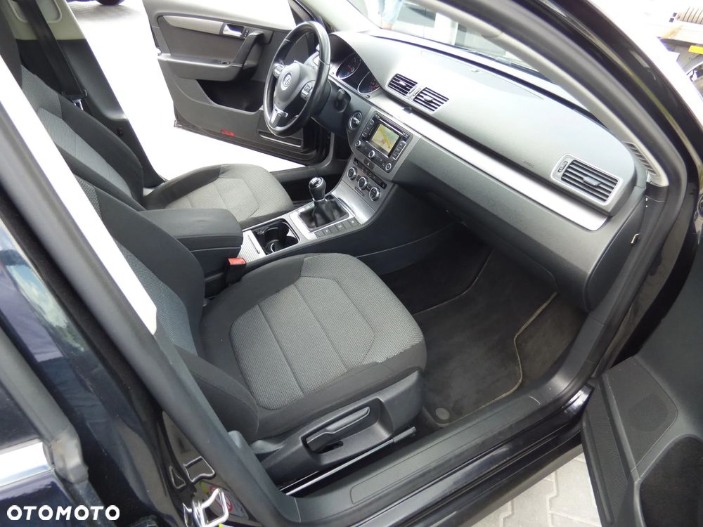 Volkswagen Passat 2.0 TDI Comfortline - 21