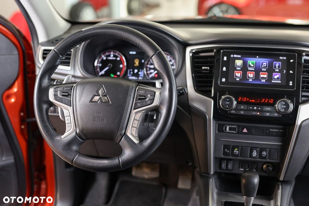 Mitsubishi L200 - 15