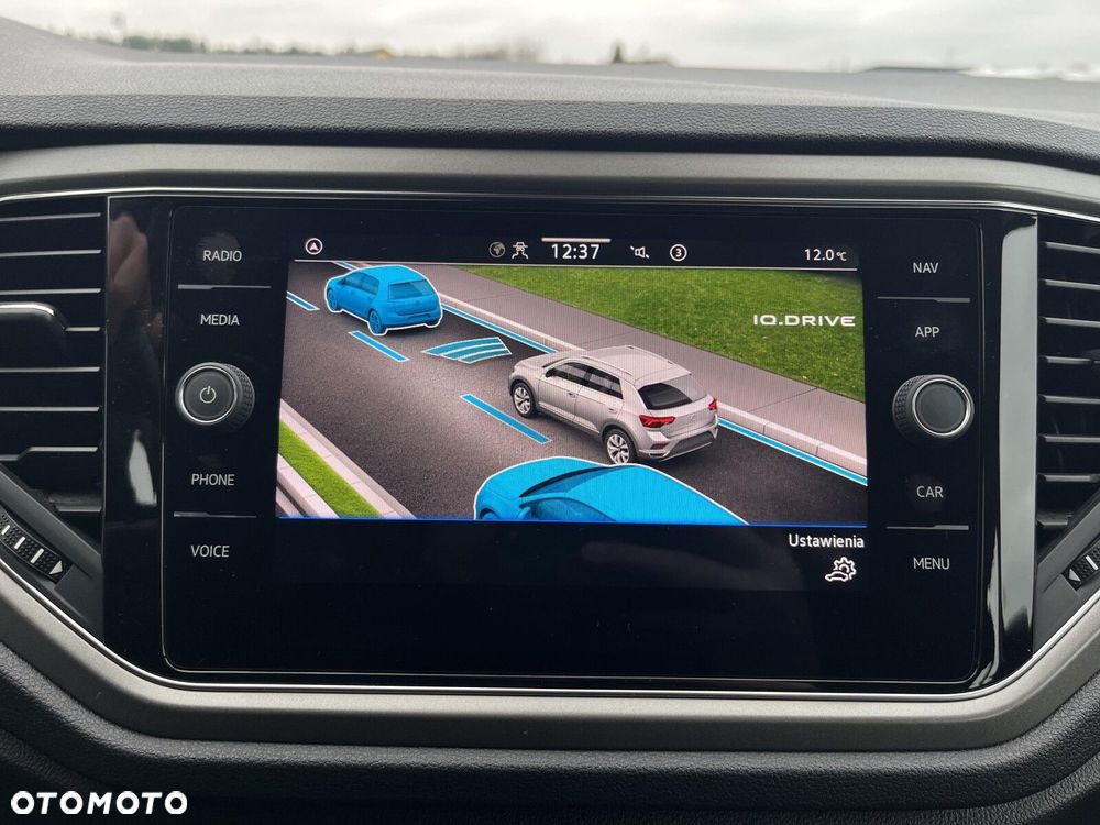 Volkswagen T-Roc - 18