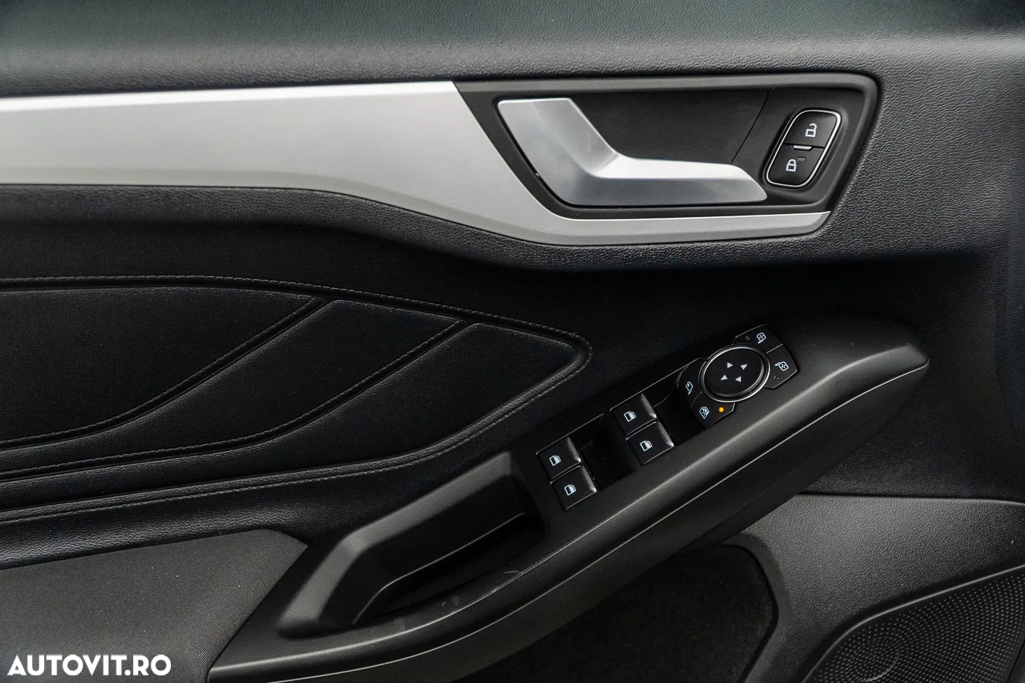 Ford Focus 1.0 EcoBoost Trend Edition - 22