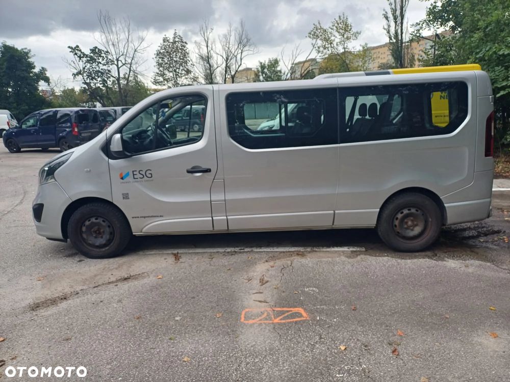 Opel Vivaro - 1