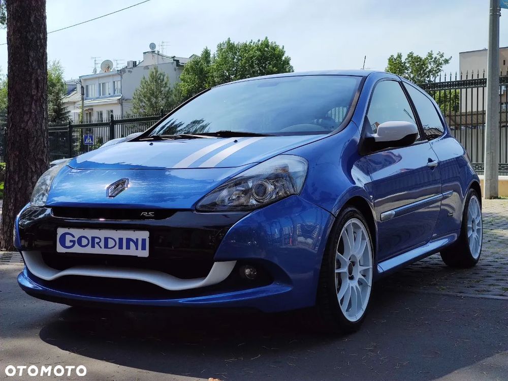 Renault Clio - 9