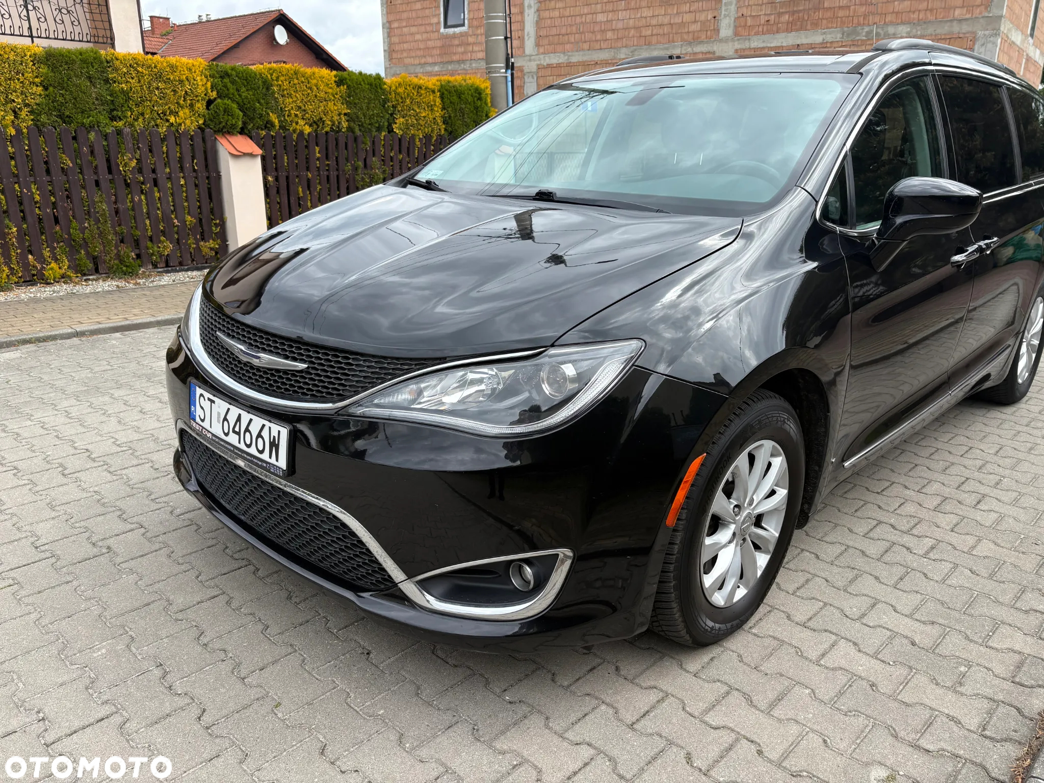 Chrysler Pacifica - 37