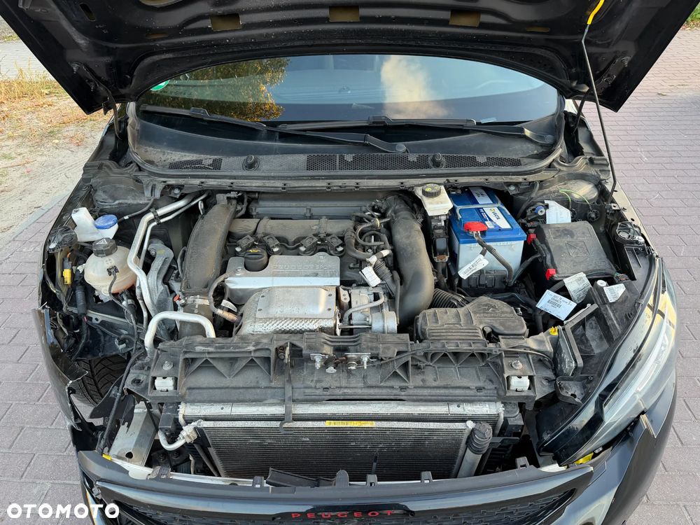 Peugeot 308 1.6 e-THP GTi by Sport S&S - 17