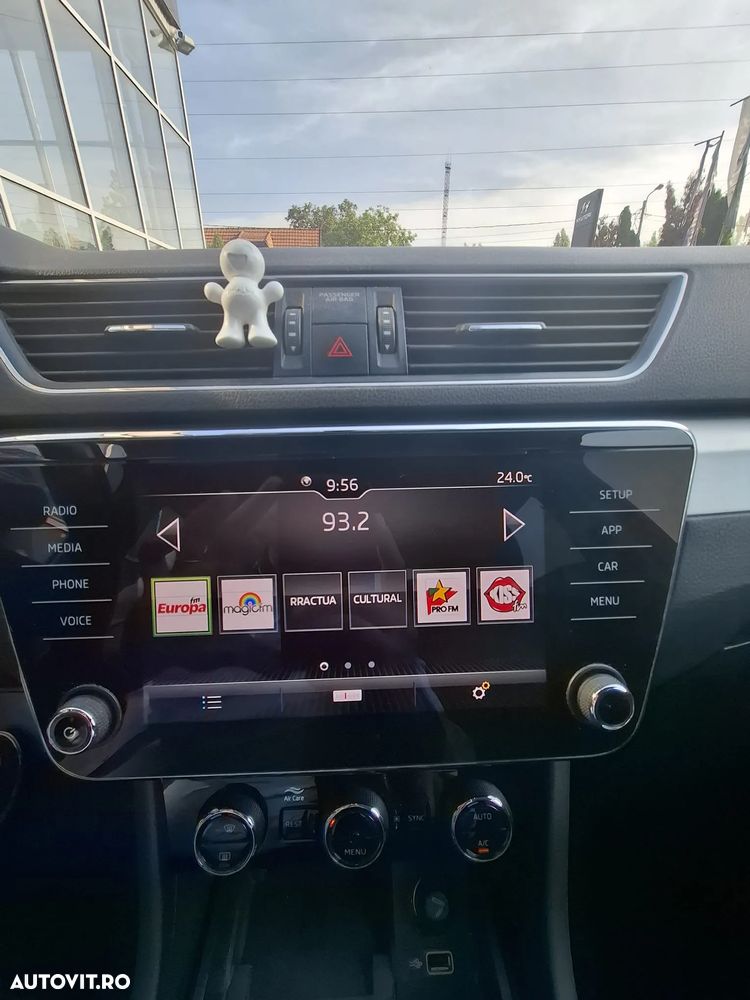Skoda Superb 2.0 TDI DSG Style - 6