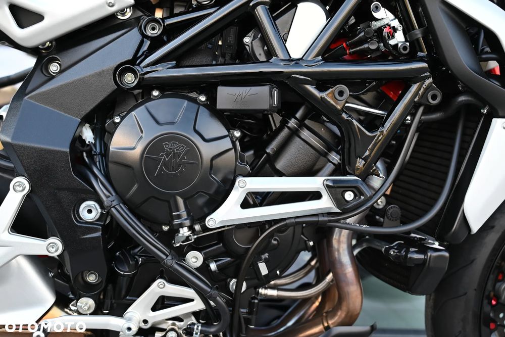 MV AGUSTA Brutale - 11