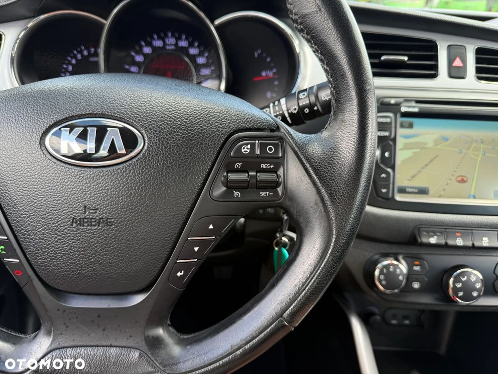 Kia Ceed 1.4 CVVT Dream Team Edition - 17