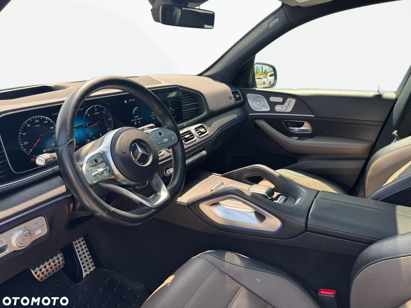 Mercedes-Benz GLS - 12