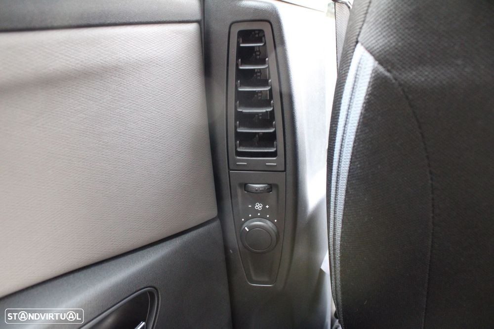 Citroën C4 Spacetourer PureTech 130 Stop&Start EAT6 SHINE - 25