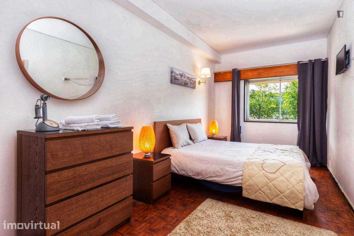 Apartamento com 3 quartos - localizado em Massarelos Porto - Grande imagem: 2/14