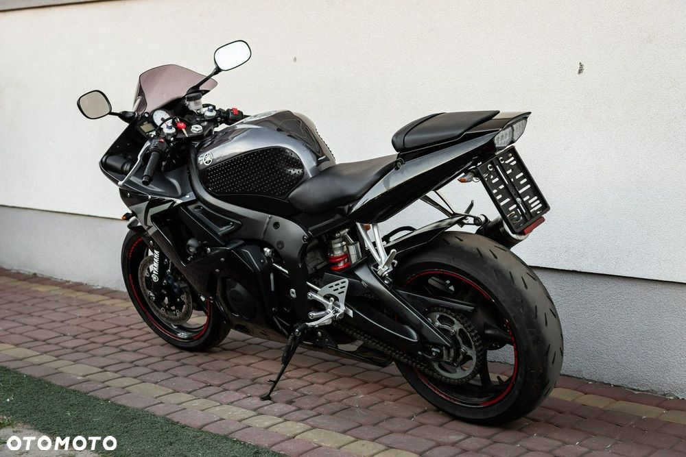 Yamaha R6 - 5