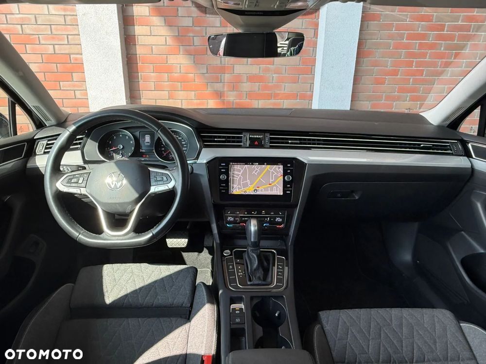 Volkswagen Passat - 14