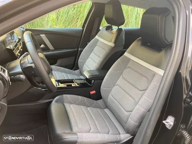 Citroën C4 1.2 PureTech Shine - 26