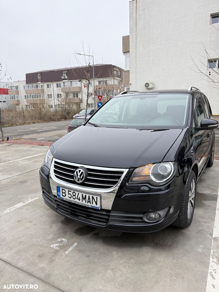 Volkswagen Touran - 11