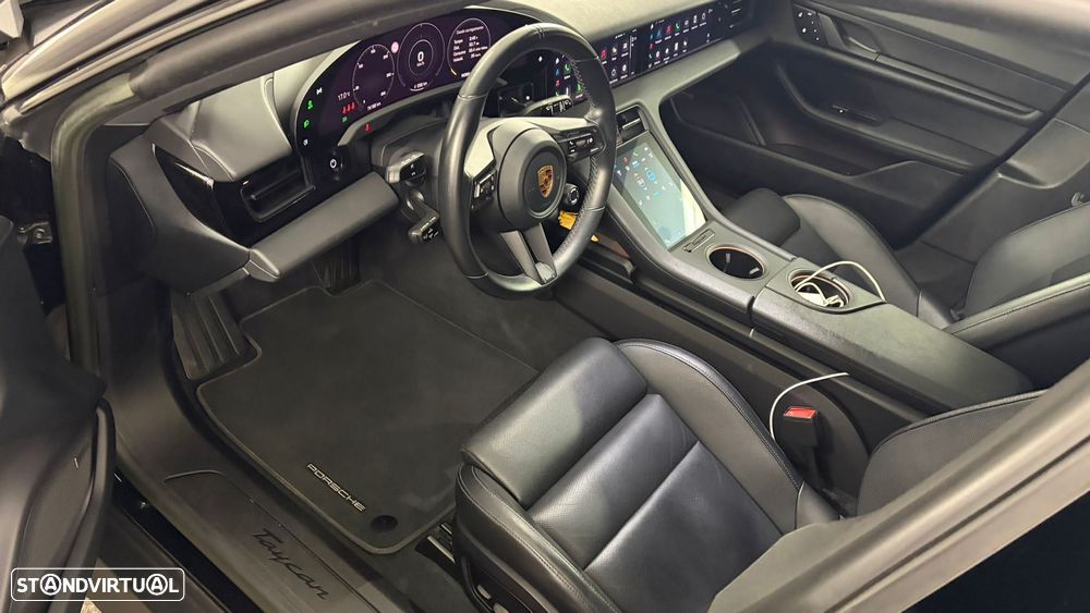 Porsche Taycan Sport Turismo - 10