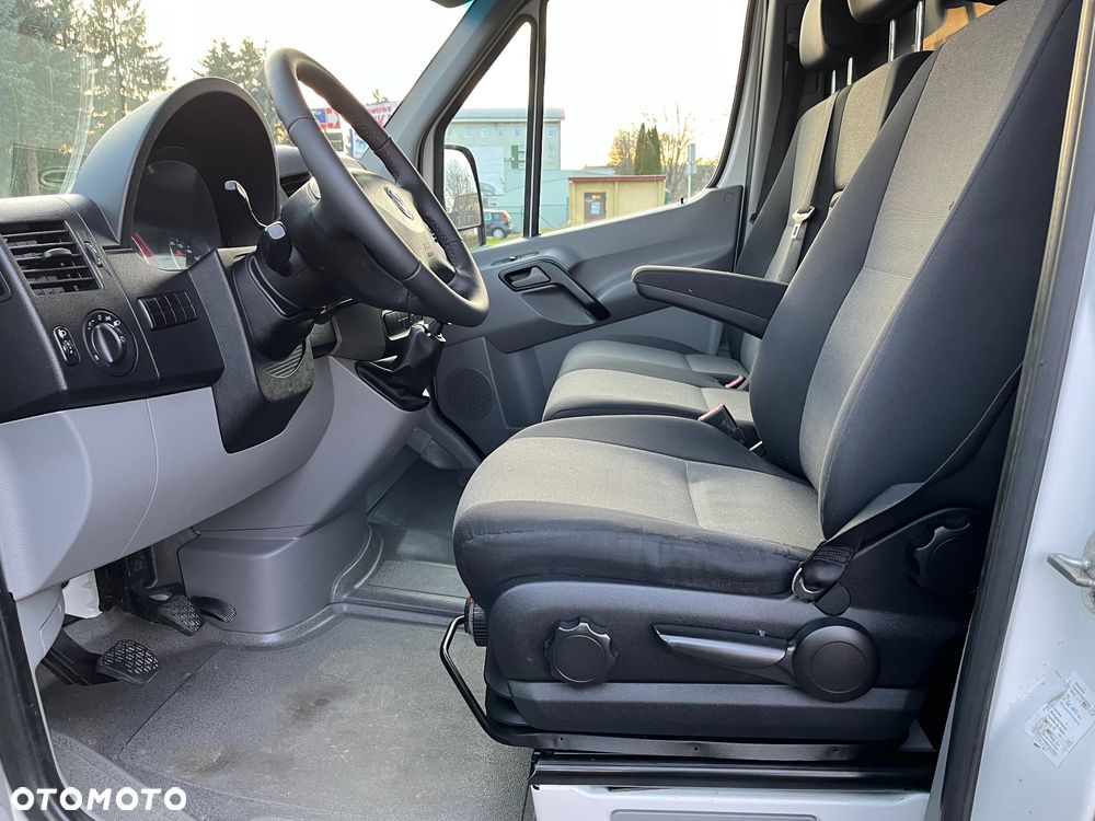 Volkswagen Crafter - 11