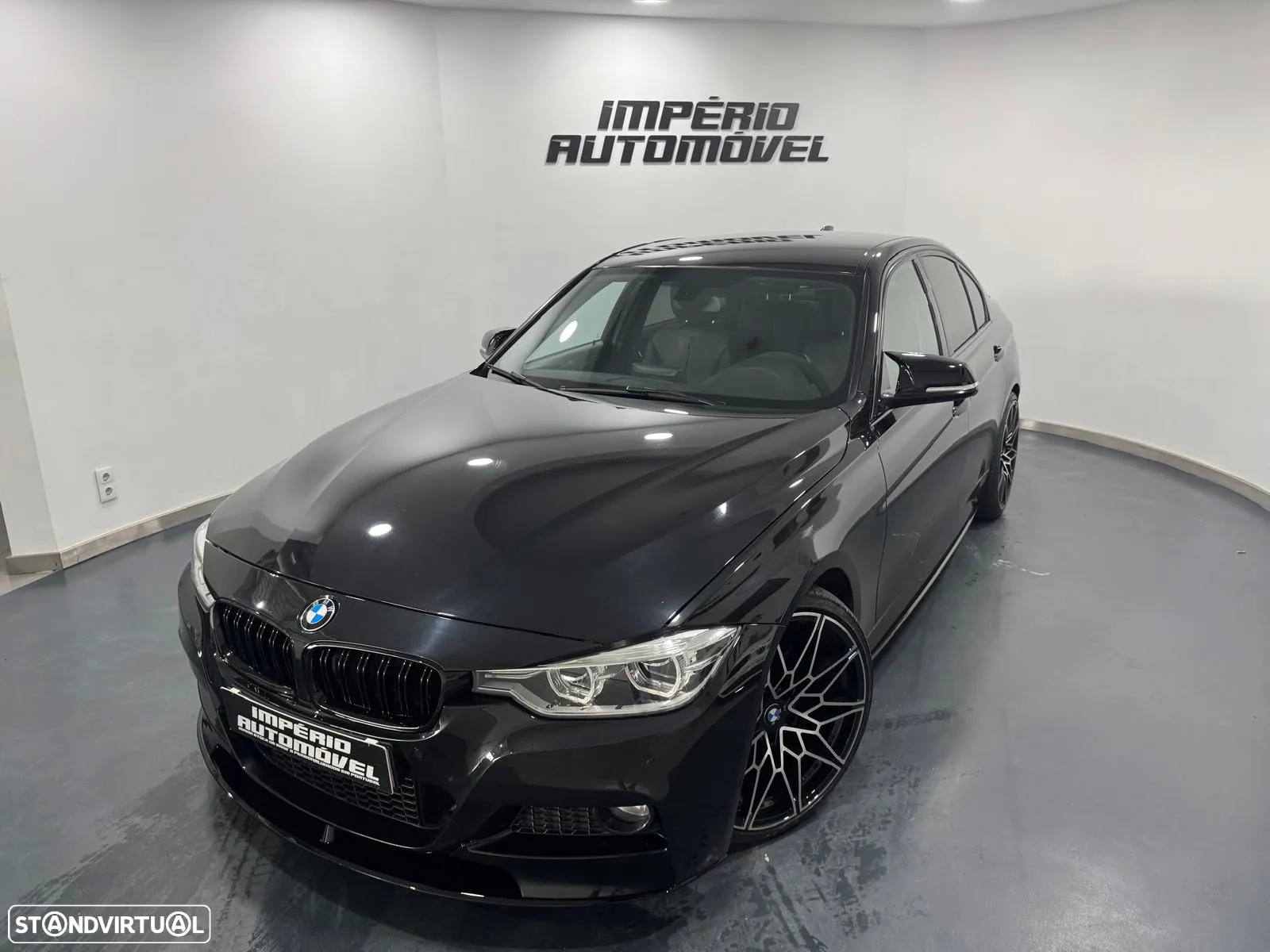 BMW 320 i Pack M Auto - 4