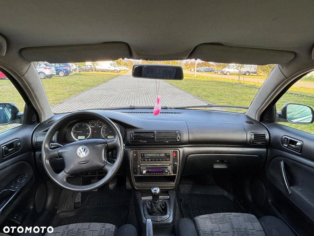 Volkswagen Passat 1.9 TDI Basis - 5