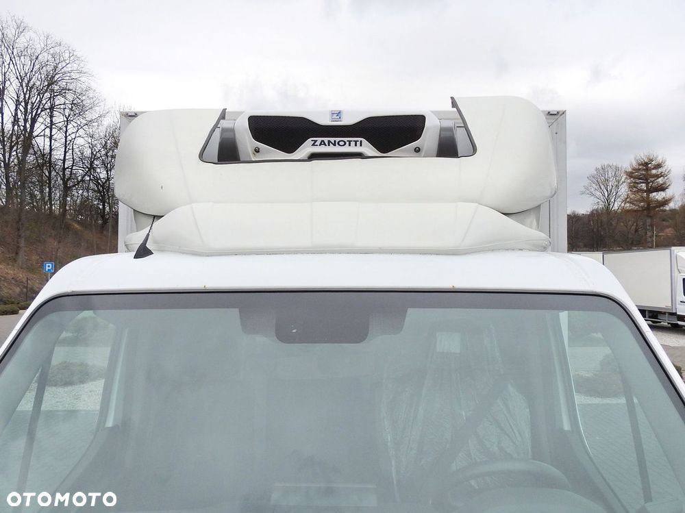 Renault MASTER  CHŁODNIA KONTENER 0*C LEDY KLIMATYZACJA  145KM - 17