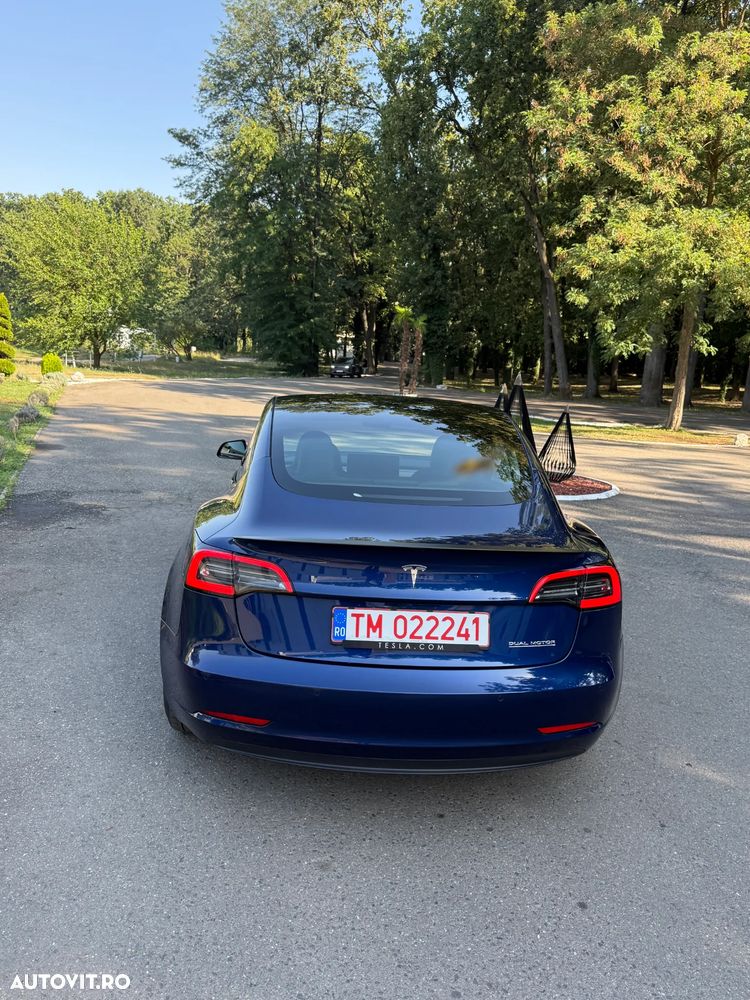 Tesla Model 3 - 6