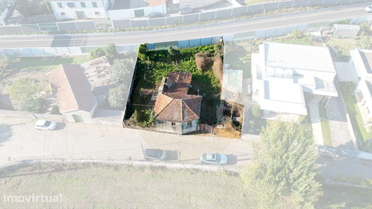 MORADIA PARA RESTAURO NO CENTRO DA TROFA - Grande imagem: 4/5