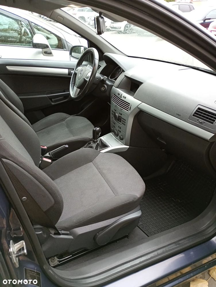 Opel Astra - 4