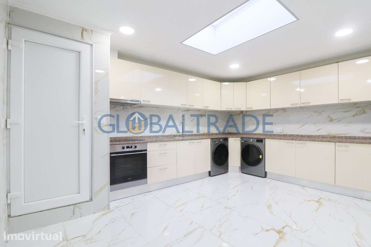 Moradia T3+1 Renovada em São Roque da Lameira - Grande imagem: 4/44