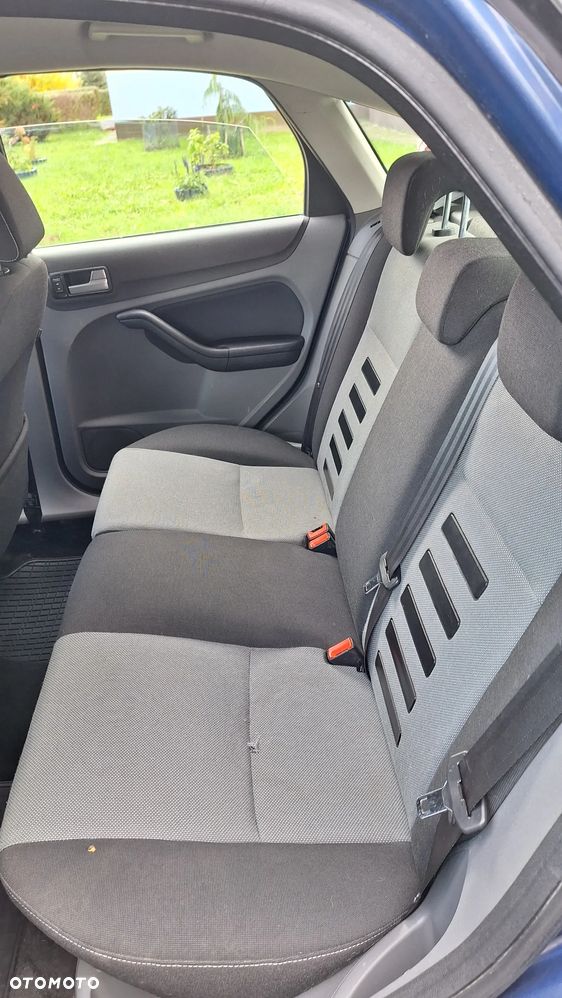 Ford Focus 1.8 FF Ambiente - 14