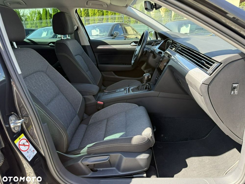 Volkswagen Passat Variant 2.0 TDI EVO Business DSG - 16