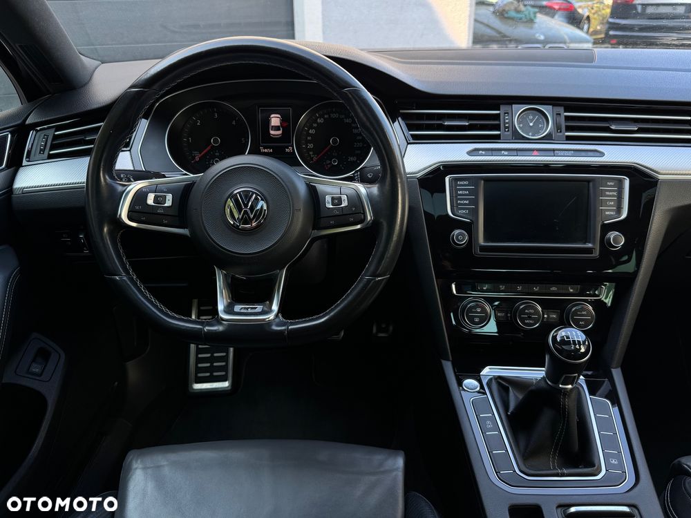 Volkswagen Passat 2.0 TDI (BlueMotion Technology) Highline - 15