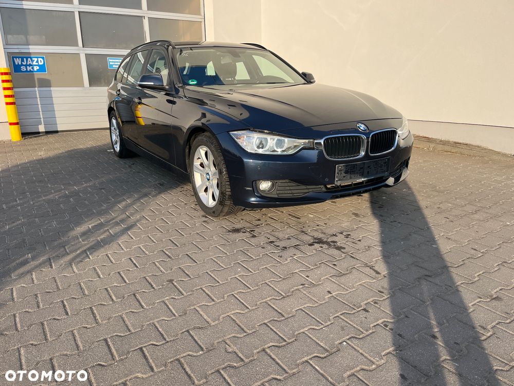 BMW Seria 3 318d Sport Line - 8