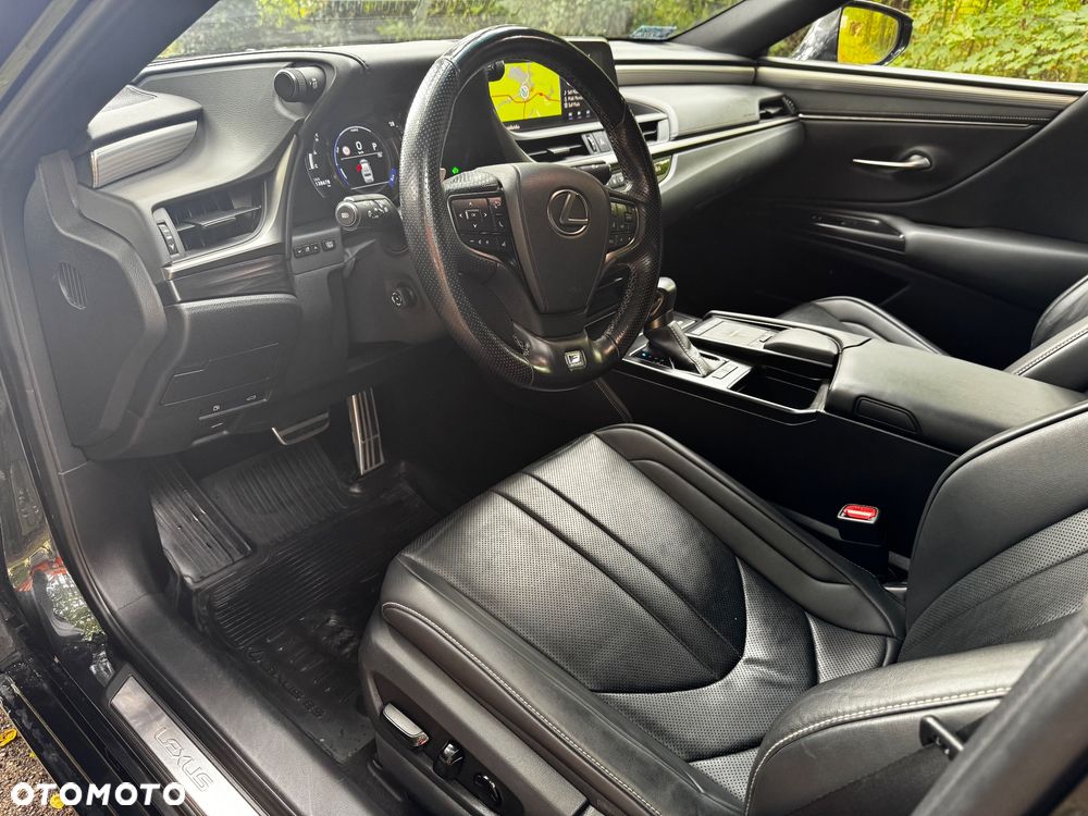 Lexus ES 300h F Sport - 18