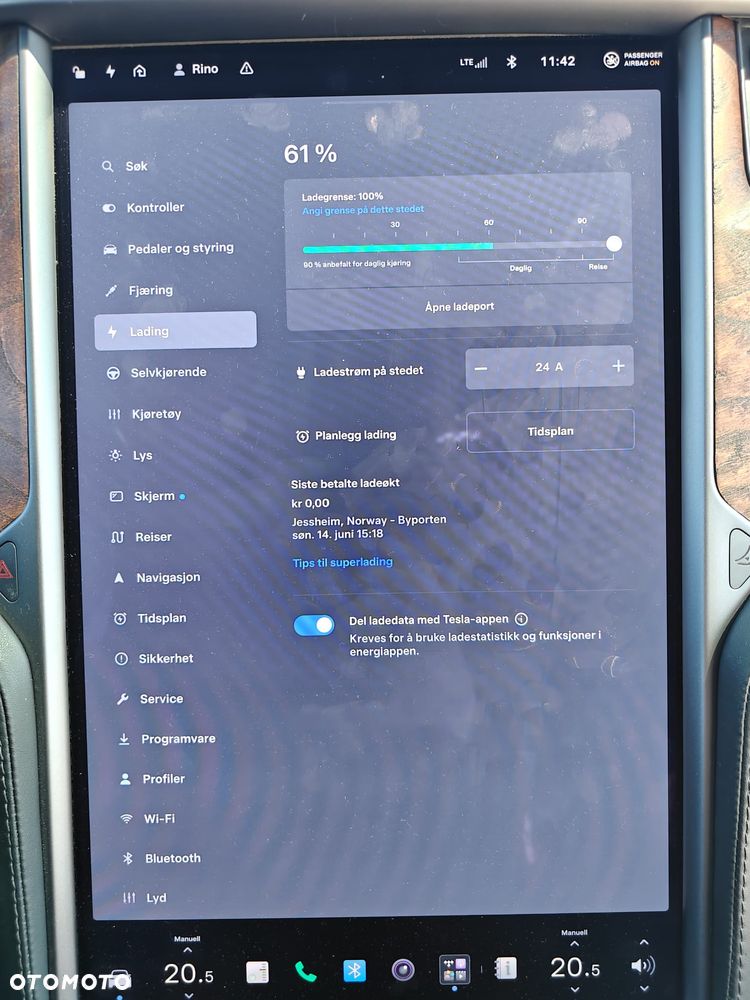 Tesla Model X - 34