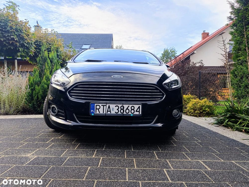 Ford S-Max 2.0 TDCi Titanium PowerShift - 7
