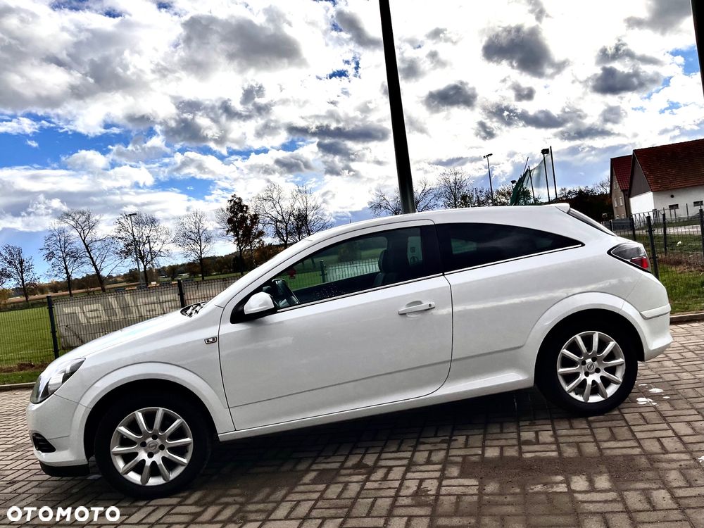 Opel Astra ver-iv-gtc-1-4-active - 9