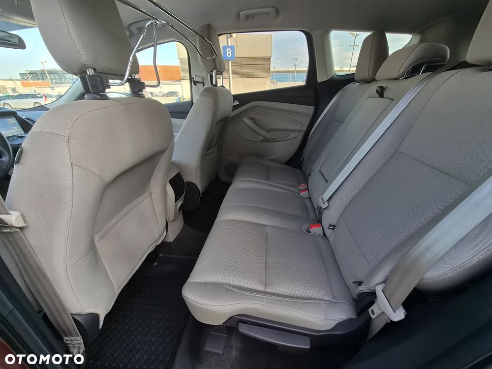 Ford Kuga - 21