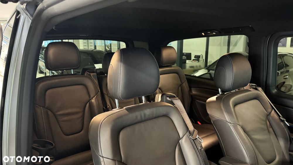 Mercedes-Benz Klasa V - 33